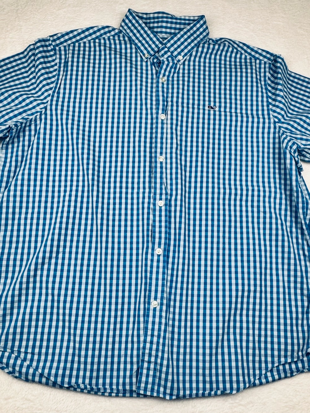 Vineyard Vines Whale Shirt. Blue/ white short sleeve button-down shirt. Size 2XL